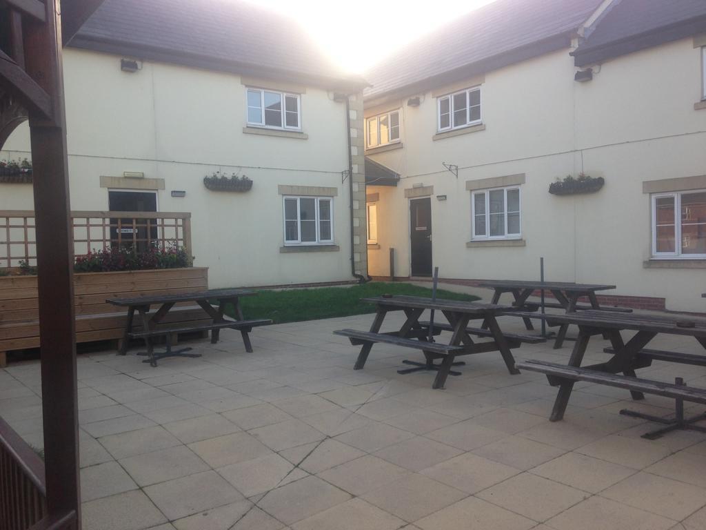 Готель The Norfolk Arms, Chapeltown Шеффілд Екстер'єр фото