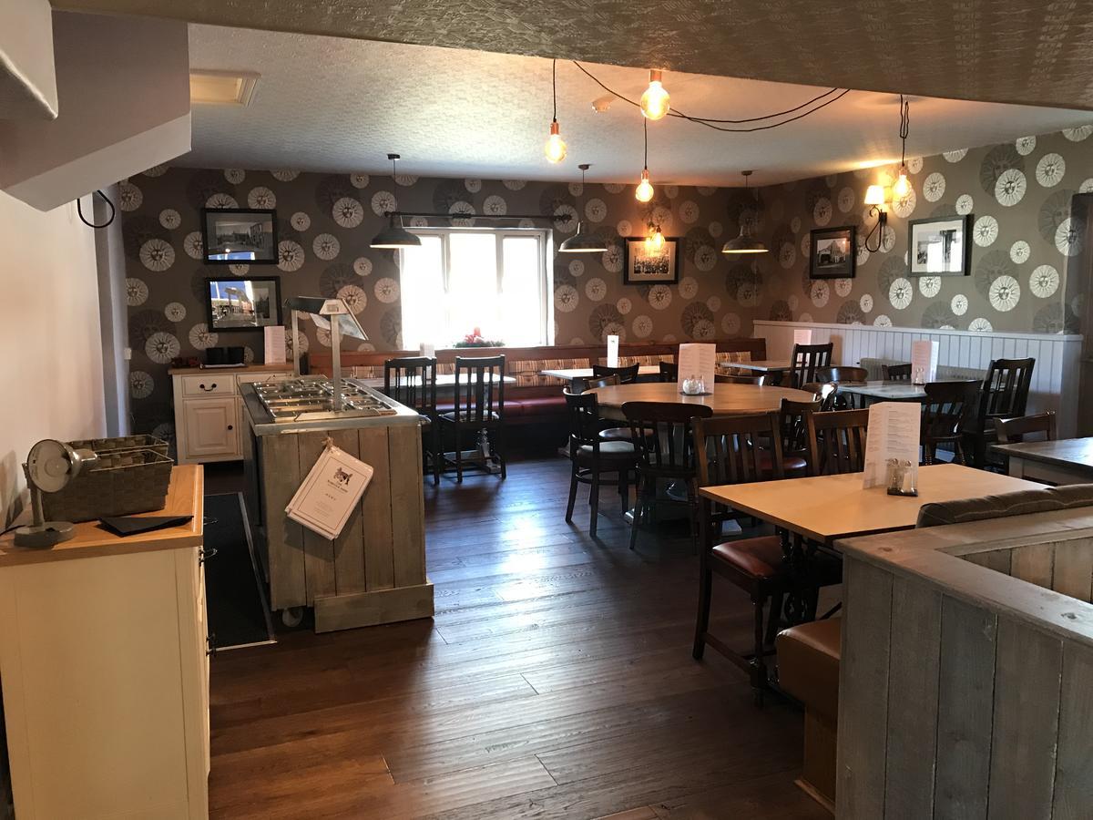 Готель The Norfolk Arms, Chapeltown Шеффілд Екстер'єр фото
